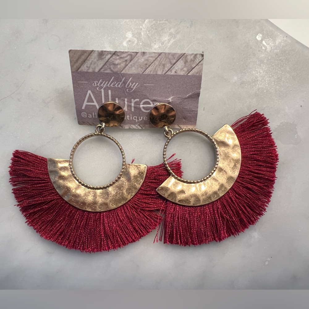 Brand new tassel fan Shape summer red gold earrings